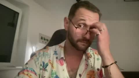 Snapshot of paulsimpsn chatting on June 2026 07:52:02 PM love bush online show from June 2026 07:52:02 PM