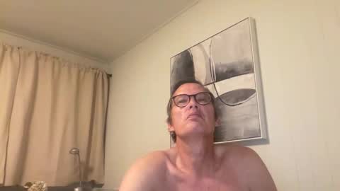 paulwill2377 online show from December 2025 02:17:02 AM