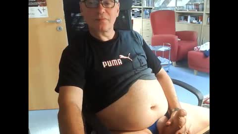 Snapshot of pavlovsdog2006 chatting on November 2025 08:35:02 AM Pavlov aka Peter online show from November 2025 08:35:02 AM