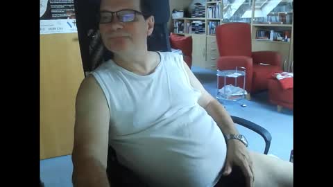 Snapshot of pavlovsdog2006 chatting on November 2025 09:42:01 AM Pavlov aka Peter online show from November 2025 09:42:01 AM