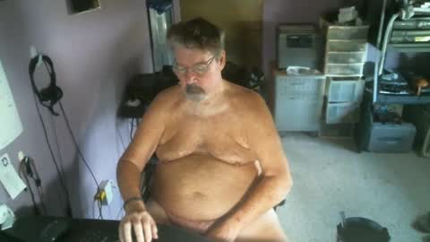 Snapshot of pcolabottom chatting on October 2025 07:11:02 PM PcolaBottom online show from October 2025 07:11:02 PM