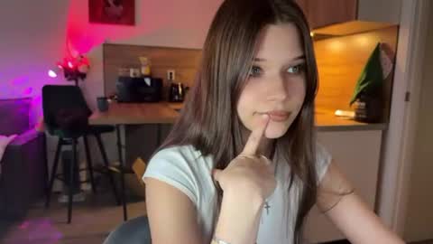 Snapshot of peaceful_oblivion chatting on July 2026 06:25:01 PM Sandra Next Stream pm MSK 5 pm UTC1pm EDT online show from July 2026 06:25:01 PM