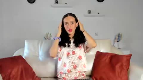 Snapshot of peach_tyron chatting on January 2025 07:29:01 PM peach tyron online show from January 2025 07:29:01 PM