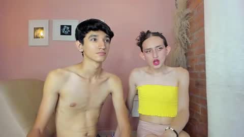 Snapshot of peach_tyron chatting on January 2025 07:53:02 PM peach tyron online show from January 2025 07:53:02 PM