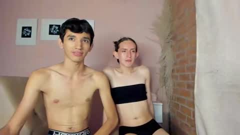 Snapshot of peach_tyron chatting on March 2025 01:53:02 AM peach tyron online show from March 2025 01:53:02 AM