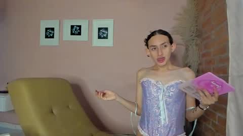 Snapshot of peach_tyron chatting on March 2025 07:31:02 PM peach tyron online show from March 2025 07:31:02 PM