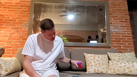 Snapshot of peachespunkins chatting on November 2025 01:16:02 AM peachespunkins online show from November 2025 01:16:02 AM