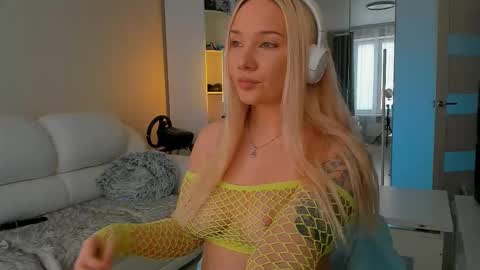 Snapshot of peachju1cy chatting on February 2025 06:07:02 AM peachju1cy online show from February 2025 06:07:02 AM