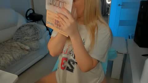 Snapshot of peachju1cy chatting on March 2025 02:50:01 AM peachju1cy online show from March 2025 02:50:01 AM