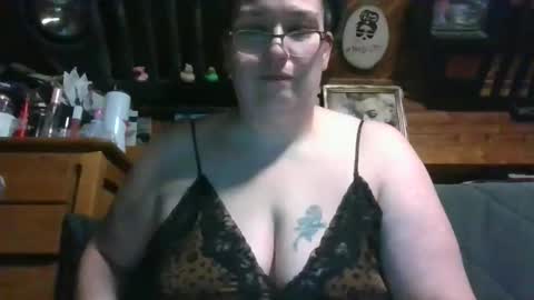 Snapshot of peachtree197 chatting on February 2026 04:18:02 AM peachtree197 online show from February 2026 04:18:02 AM