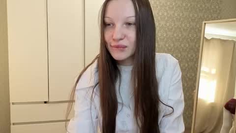 Snapshot of peachvelora chatting on April 2026 02:18:01 AM Alice online show from April 2026 02:18:01 AM