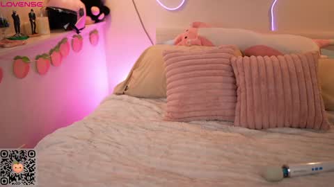 peachypeachgirl online show from May 2026 07:33:02 PM