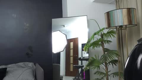 PeachyPixiee online show from October 2025 07:01:02 AM