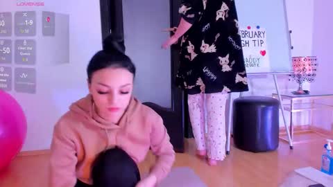 Snapshot of peanaughty chatting on February 2026 10:05:01 AM Kate online show from February 2026 10:05:01 AM