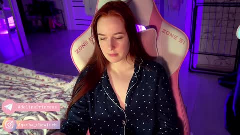 Snapshot of pearlprincess_ chatting on December 2024 01:39:01 AM Adelina online show from December 2024 01:39:01 AM