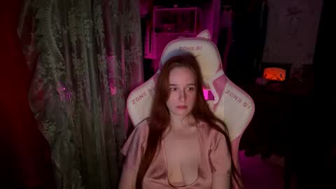 Snapshot of pearlprincess_ chatting on December 2025 04:58:01 PM Adelina online show from December 2025 04:58:01 PM