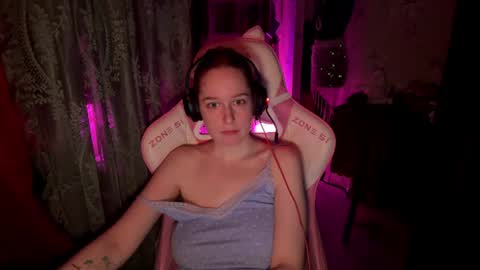 Snapshot of pearlprincess_ chatting on June 2026 01:07:02 AM Adelina online show from June 2026 01:07:02 AM