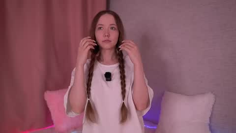 pearly_peach_ online show from April 2026 04:23:01 PM