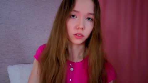 Snapshot of pearly_peach_ chatting on May 2026 04:13:02 PM pearly_peach_ online show from May 2026 04:13:02 PM