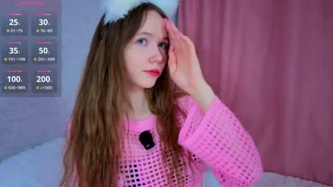Snapshot of pearly_peach_ chatting on May 2026 06:15:02 PM pearly_peach_ online show from May 2026 06:15:02 PM
