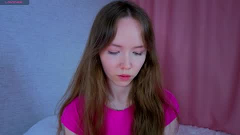Snapshot of pearly_peach_ chatting on May 2026 06:05:02 PM pearly_peach_ online show from May 2026 06:05:02 PM