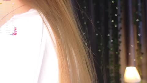 Snapshot of peek_in_my_window chatting on February 2025 01:08:02 PM tony online show from February 2025 01:08:02 PM