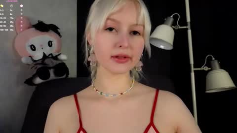 Snapshot of peek_in_my_window chatting on October 2025 01:45:01 AM tony online show from October 2025 01:45:01 AM