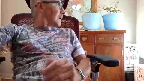 Snapshot of peepingmale chatting on December 2024 05:08:01 PM peepingmale online show from December 2024 05:08:01 PM