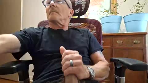 Snapshot of peepingmale chatting on January 2025 08:50:01 PM peepingmale online show from January 2025 08:50:01 PM