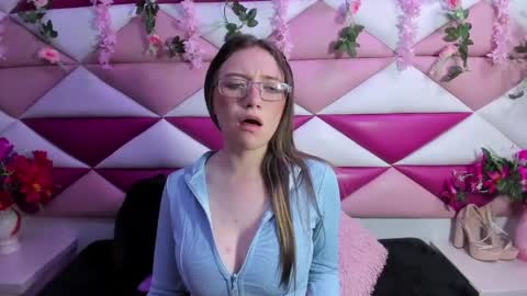 Snapshot of peerl4 chatting on April 2026 03:23:01 PM peerl4 online show from April 2026 03:23:01 PM