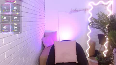 penelope online show from October 2025 04:35:01 PM