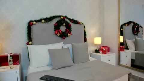 Snapshot of penelopeowenn chatting on December 2025 03:04:02 AM penelopeowenn online show from December 2025 03:04:02 AM