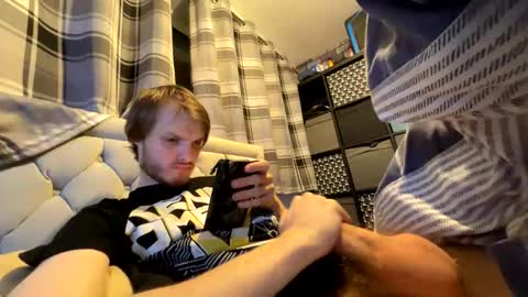 Penguin online show from September 2025 08:10:01 PM