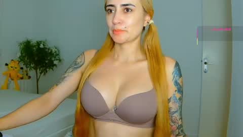 Snapshot of pennyy__ chatting on July 2026 09:31:02 PM Hi Im Penelope better vibrations 1111 online show from July 2026 09:31:02 PM