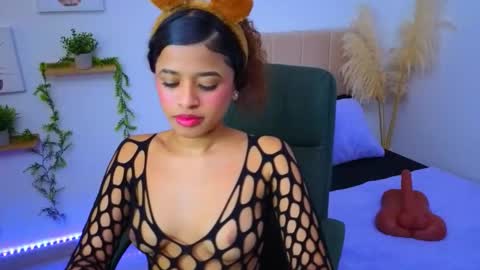 pequitasmedusa9 online show from October 2025 06:07:02 PM