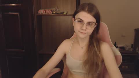 Farida online show from February 2025 03:42:01 AM