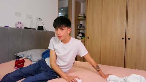 Snapshot of perceo09 chatting on January 2025 04:39:01 PM first anal video in bio we are lucy and perceo follow us online show from January 2025 04:39:01 PM