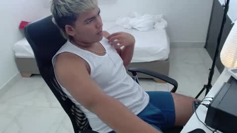 Snapshot of percibal_junior1 chatting on January 2025 01:03:02 PM percibal_junior1 online show from January 2025 01:03:02 PM