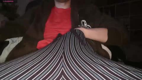 Snapshot of peregrintpelfox chatting on December 2025 07:17:01 AM peregrintpelfox online show from December 2025 07:17:01 AM