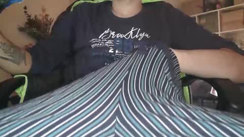 Snapshot of peregrintpelfox chatting on December 2025 11:27:02 AM peregrintpelfox online show from December 2025 11:27:02 AM