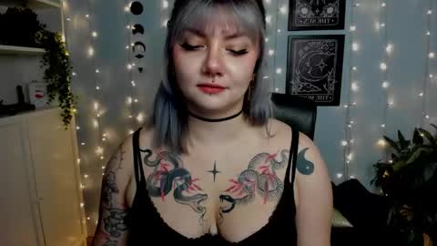 Gabbie online show from November 2025 10:43:01 PM