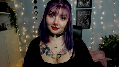 Gabbie online show from November 2025 07:44:01 AM