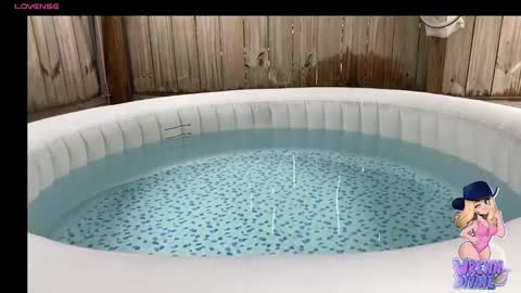 Wrenn Divine online show from September 2025 01:05:02 PM