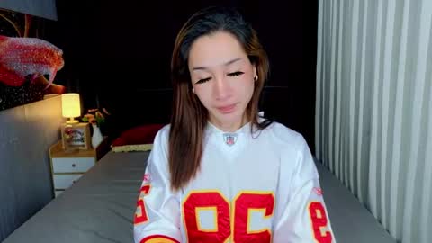 Chloe online show from November 2025 02:45:02 AM