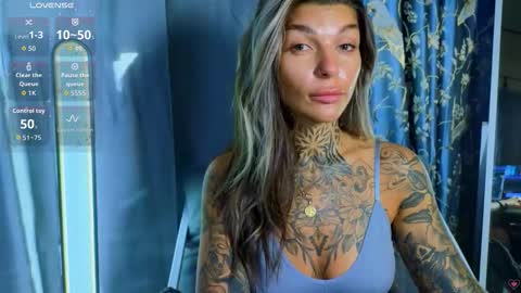 Snapshot of perfecttbaby77n chatting on November 2025 07:55:02 AM Anna online show from November 2025 07:55:02 AM