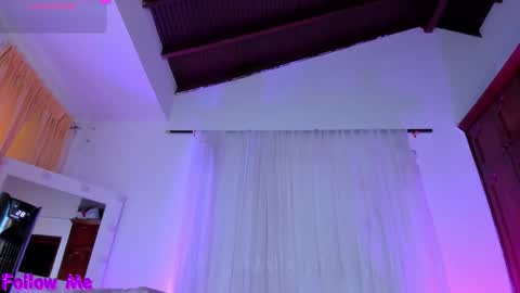 Perla online show from February 2026 10:30:01 PM