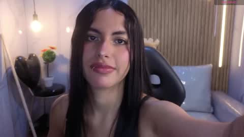 perla_lovely online show from April 2026 12:30:01 PM