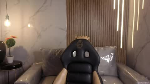 perla_lovely online show from May 2026 12:23:02 PM