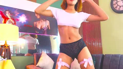 Perla online show from February 2025 05:26:02 PM