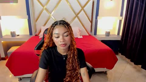 Perla online show from November 2025 05:26:02 PM